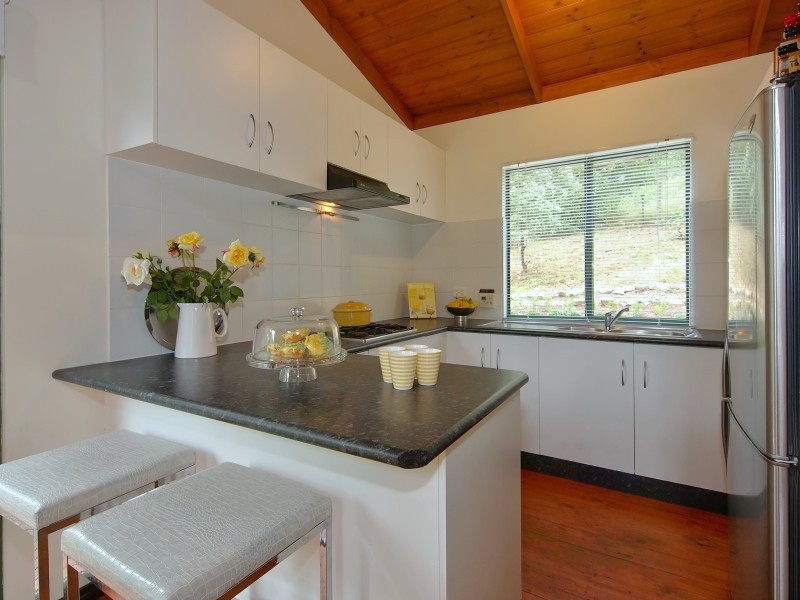 17 Fern Hill Road, Bridgewater SA 5155