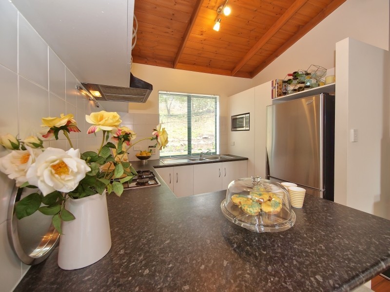 17 Fern Hill Road, Bridgewater SA 5155