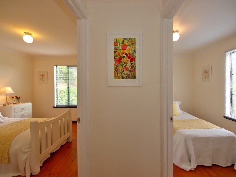 17 Fern Hill Road, Bridgewater SA 5155