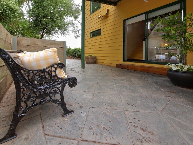 17 Fern Hill Road, Bridgewater SA 5155