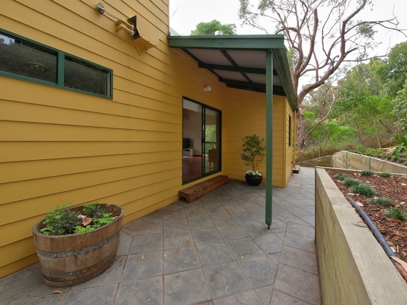 17 Fern Hill Road, Bridgewater SA 5155