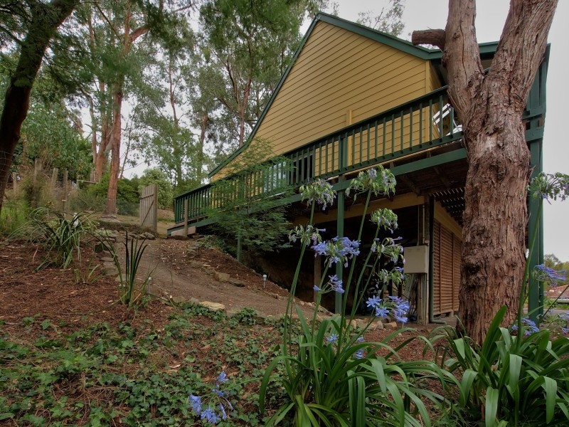 17 Fern Hill Road, Bridgewater SA 5155