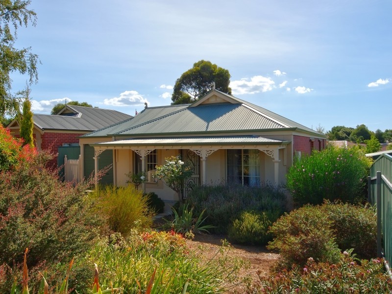 2/73 Grevillea Way, Woodside SA 5244