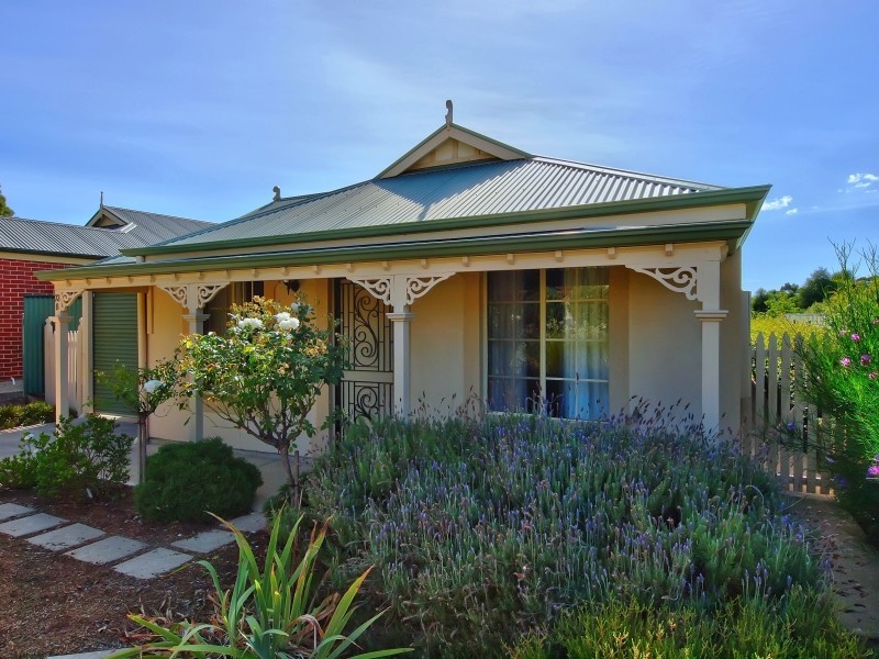 2/73 Grevillea Way, Woodside SA 5244