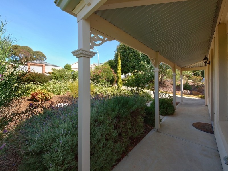 2/73 Grevillea Way, Woodside SA 5244