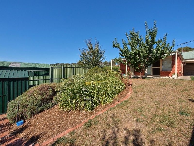 2/73 Grevillea Way, Woodside SA 5244