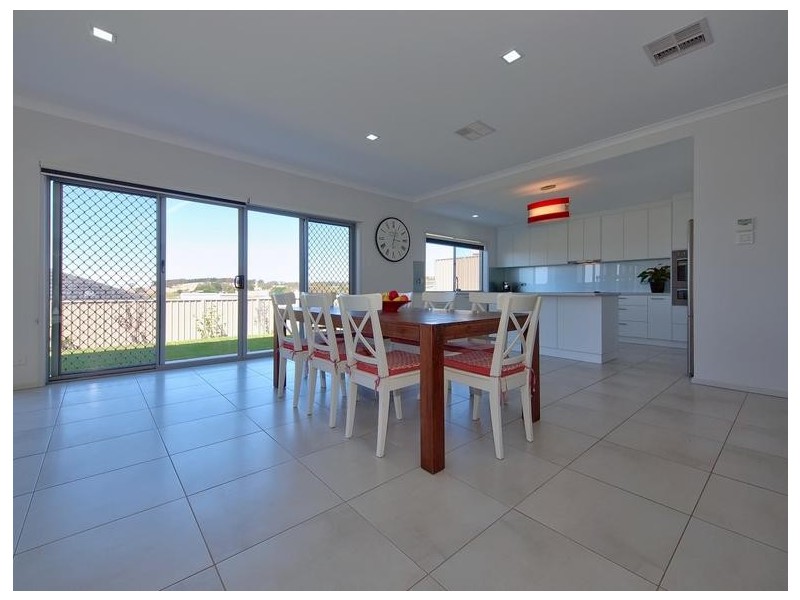 10 Barzona Street, Mount Barker SA 5251