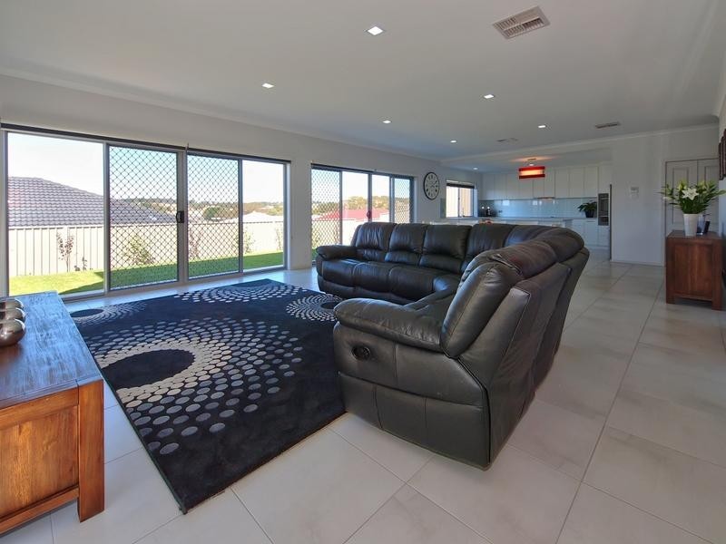 10 Barzona Street, Mount Barker SA 5251