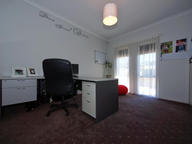 10 Barzona Street, Mount Barker SA 5251