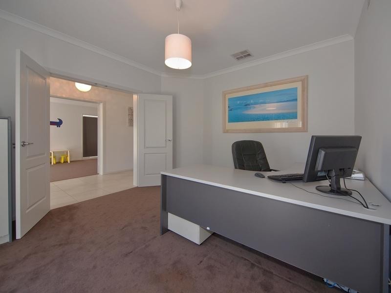 10 Barzona Street, Mount Barker SA 5251