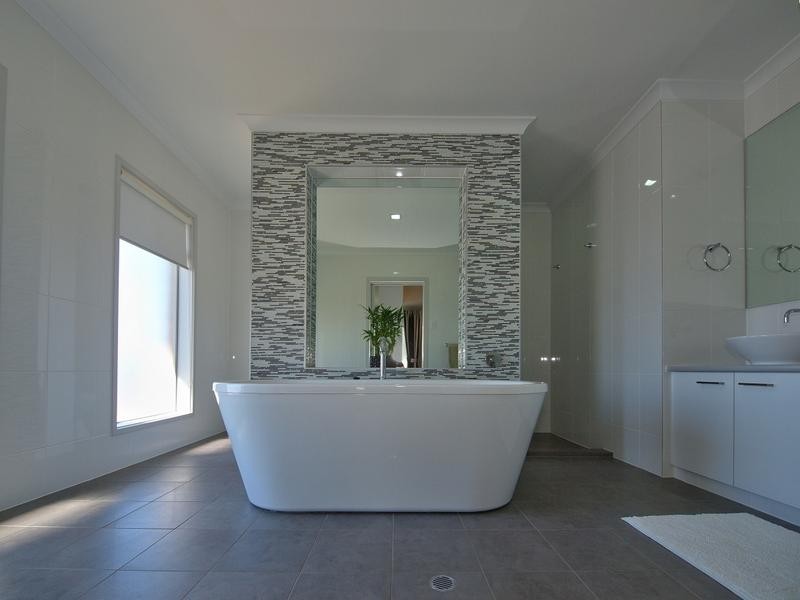 10 Barzona Street, Mount Barker SA 5251