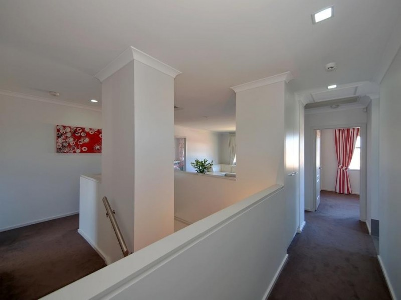 10 Barzona Street, Mount Barker SA 5251