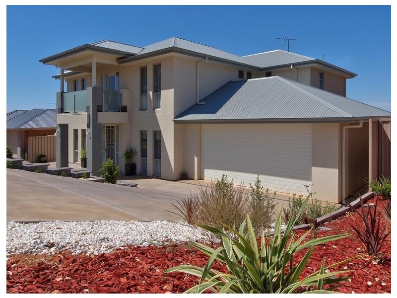 10 Barzona Street, Mount Barker SA 5251