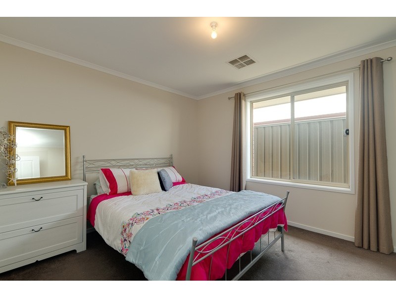 16 Carlson Street, Mount Barker SA 5251