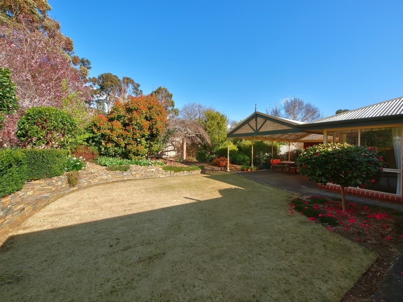 7 Elm Drive, Oakbank SA 5243