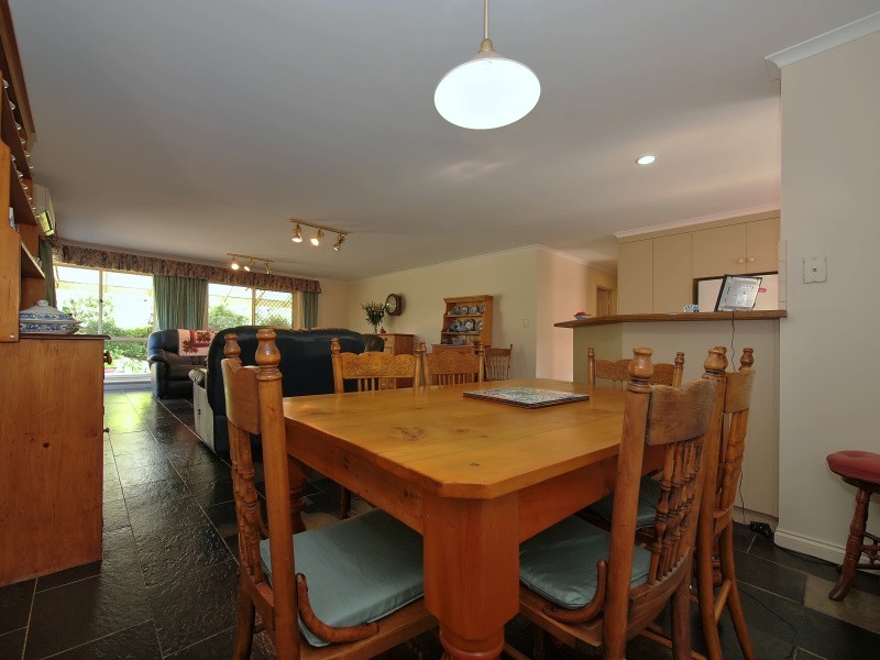 7 Elm Drive, Oakbank SA 5243