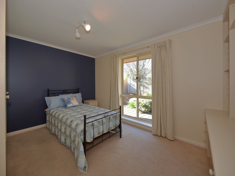 7 Elm Drive, Oakbank SA 5243