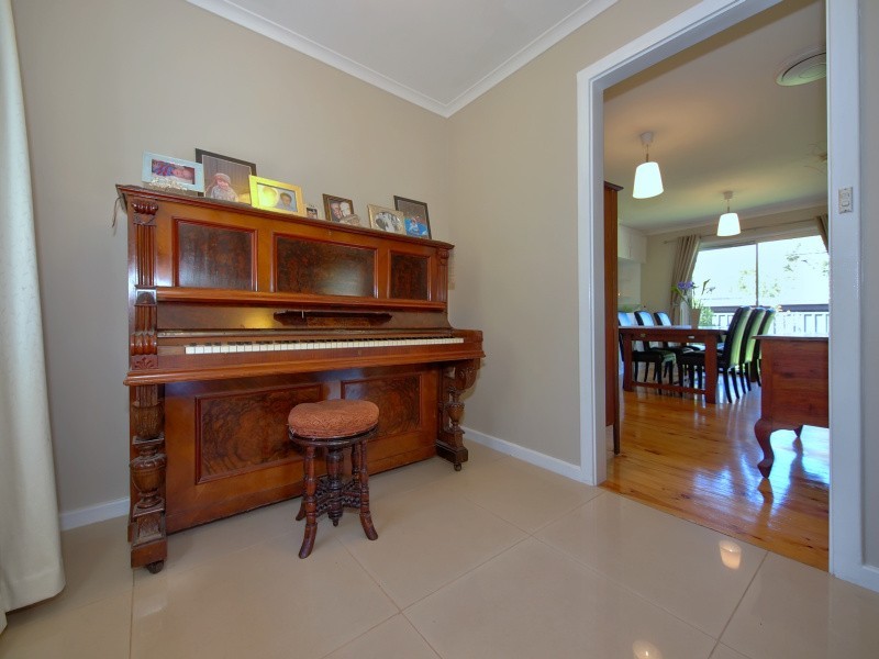 27 English Street, Hahndorf SA 5245
