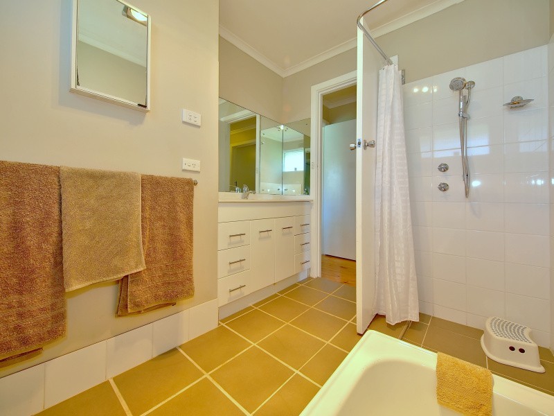27 English Street, Hahndorf SA 5245