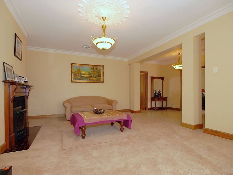 7 Crystal Court, Mount Barker SA 5251