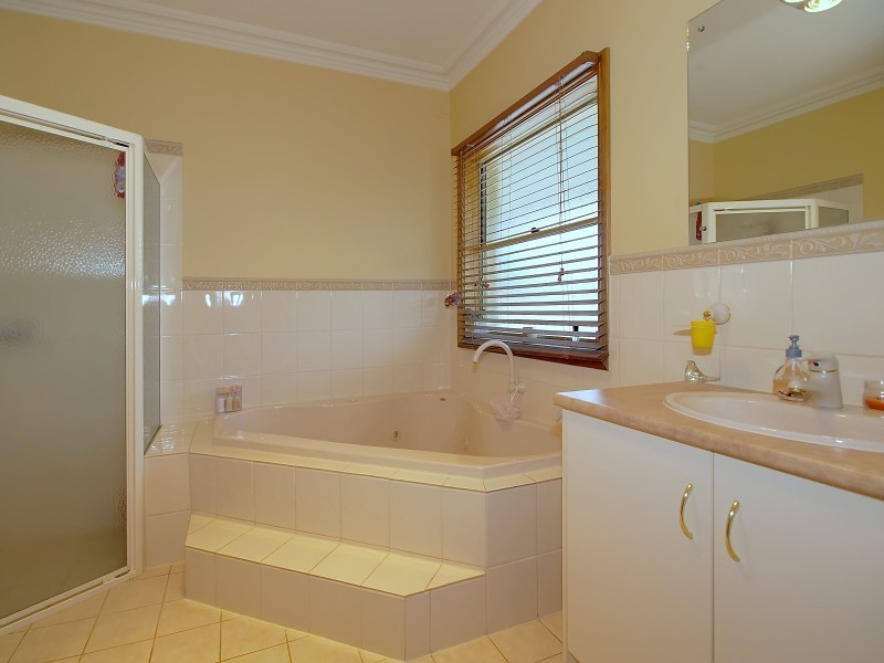 7 Crystal Court, Mount Barker SA 5251