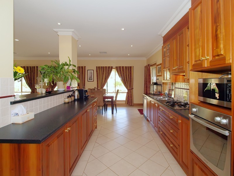 7 Crystal Court, Mount Barker SA 5251