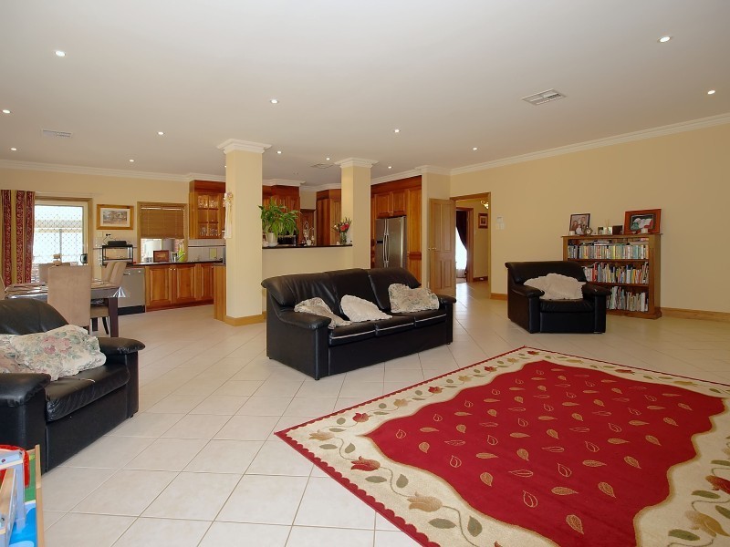 7 Crystal Court, Mount Barker SA 5251