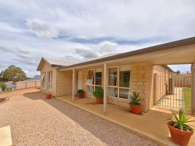 11 Hillcrest Court, Littlehampton SA 5250