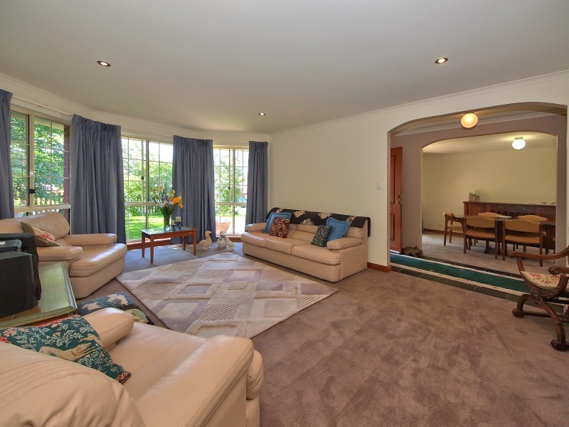 8 Braun Drive, Hahndorf SA 5245