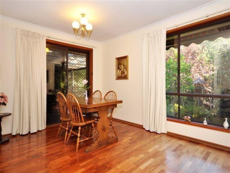 7 Devon Avenue, Stirling SA 5152