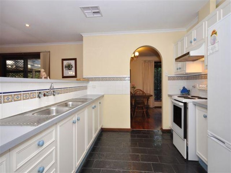 7 Devon Avenue, Stirling SA 5152