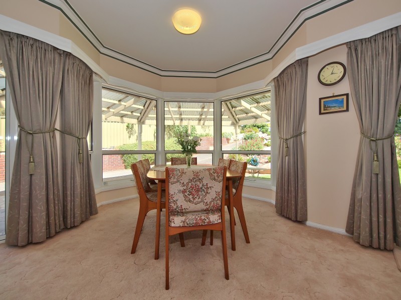 10 Jacaranda Drive, Woodside SA 5244