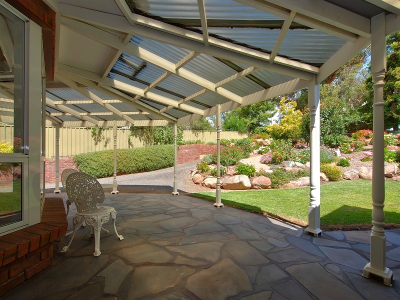 10 Jacaranda Drive, Woodside SA 5244
