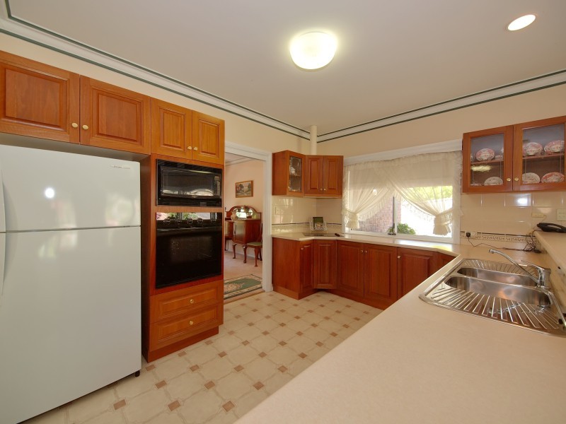 10 Jacaranda Drive, Woodside SA 5244