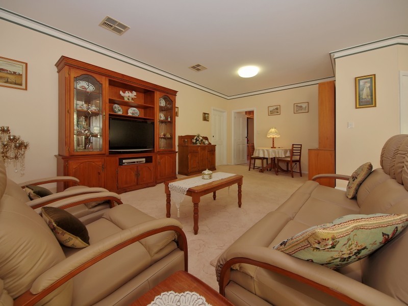 10 Jacaranda Drive, Woodside SA 5244