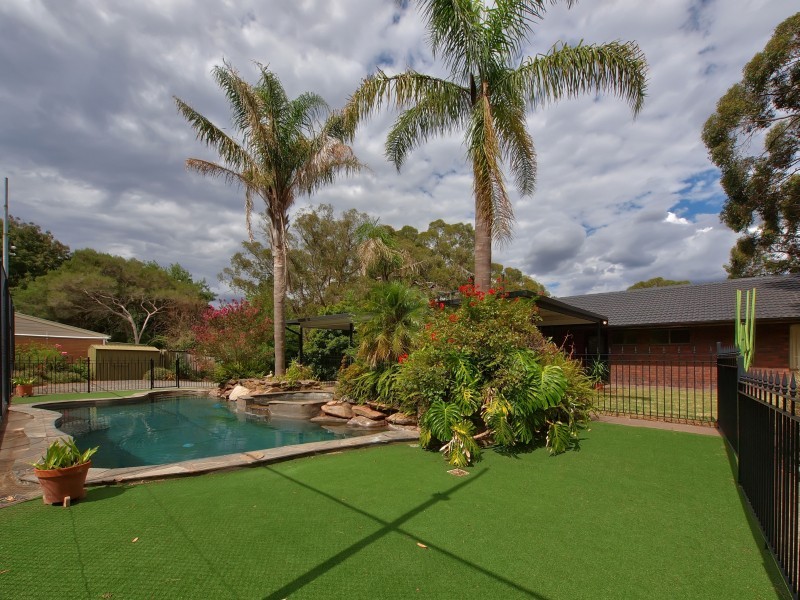 17 Hawker Road, Aldgate SA 5154