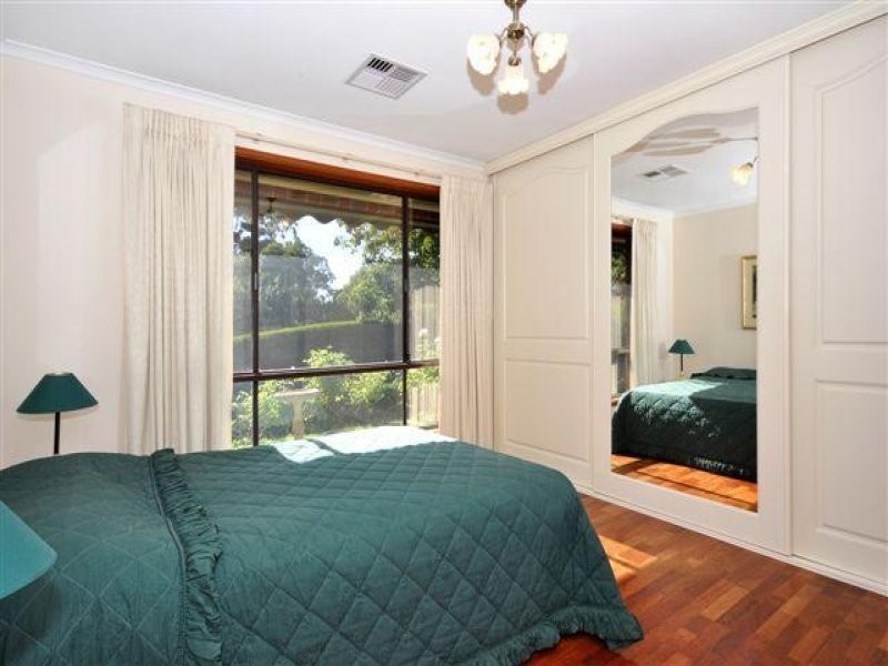 7 Devon Avenue, Stirling SA 5152