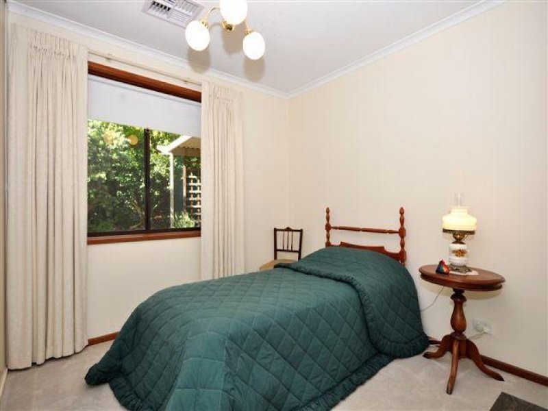 7 Devon Avenue, Stirling SA 5152