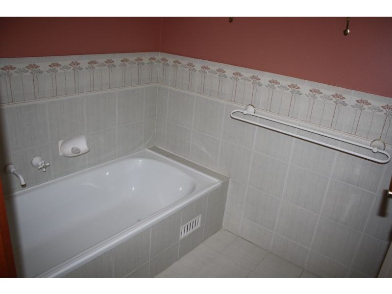 7 Devon Avenue, Stirling SA 5152