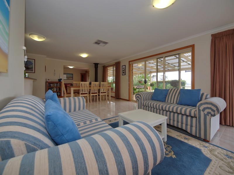 55 Jacaranda Drive, Woodside SA 5244