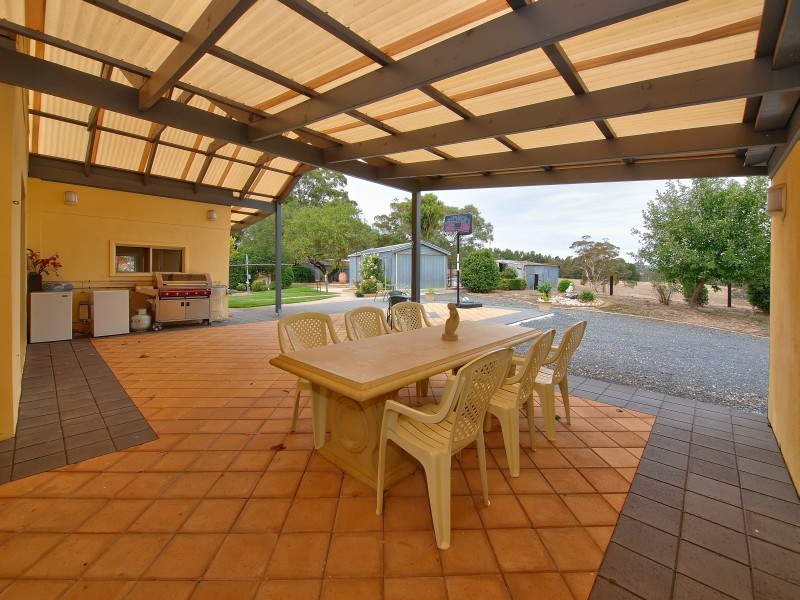 11 South Ridge Road, Woodside SA 5244