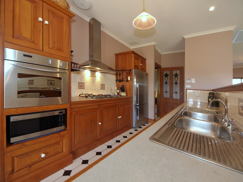 8 Alan Street, Gumeracha SA 5233