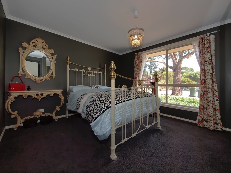 15a Poplar Crescent, Mount Barker SA 5251