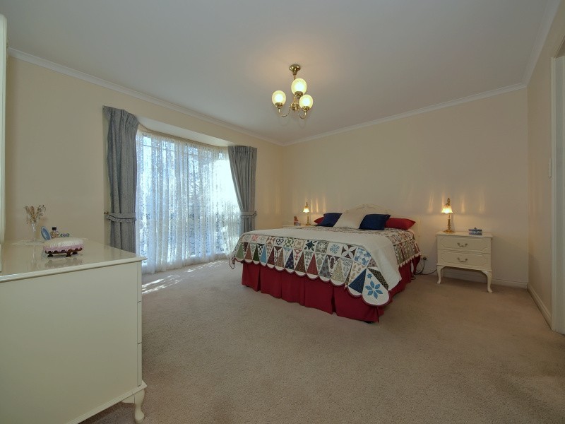 7 Elm Drive, Oakbank SA 5243