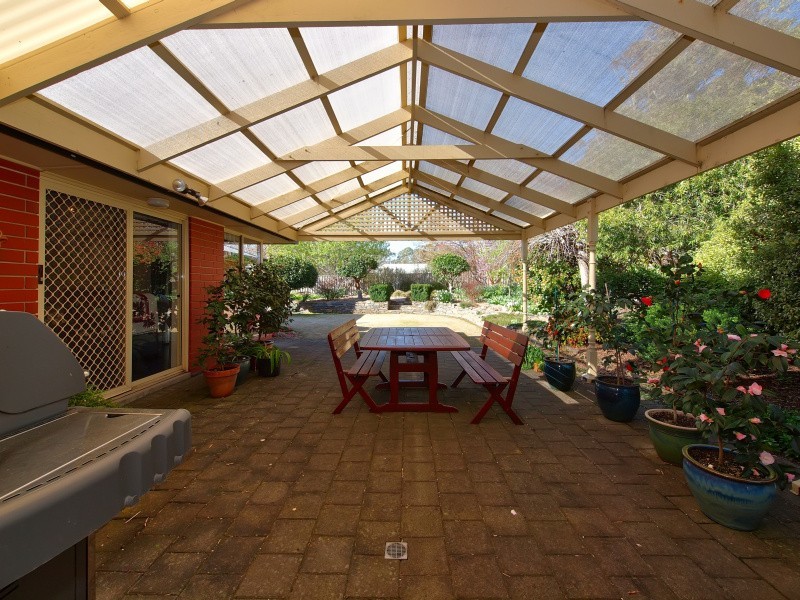 7 Elm Drive, Oakbank SA 5243