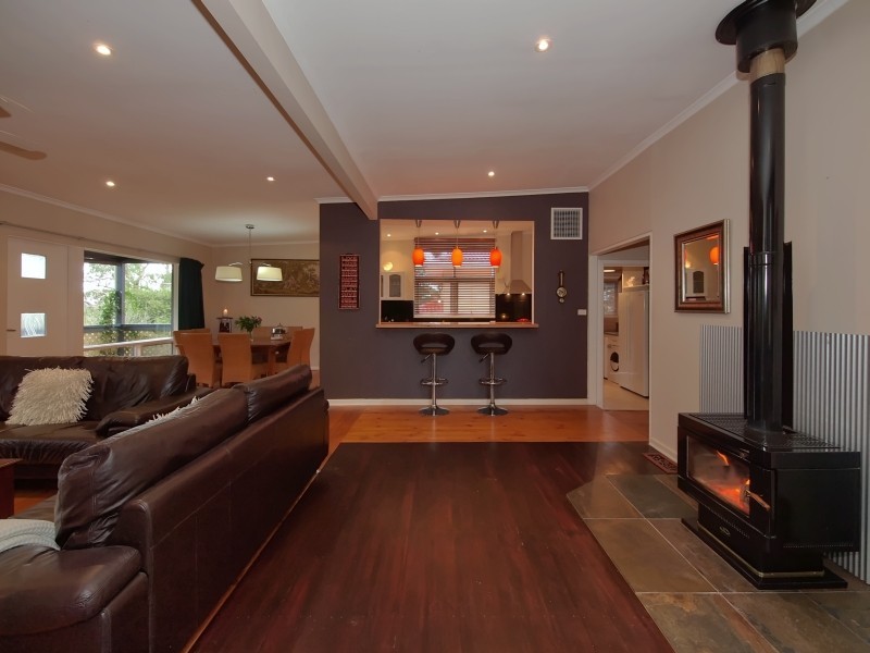98 Sheoak Road, Crafers West SA 5152