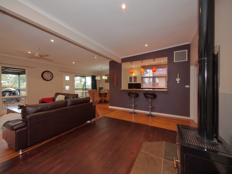 98 Sheoak Road, Crafers West SA 5152