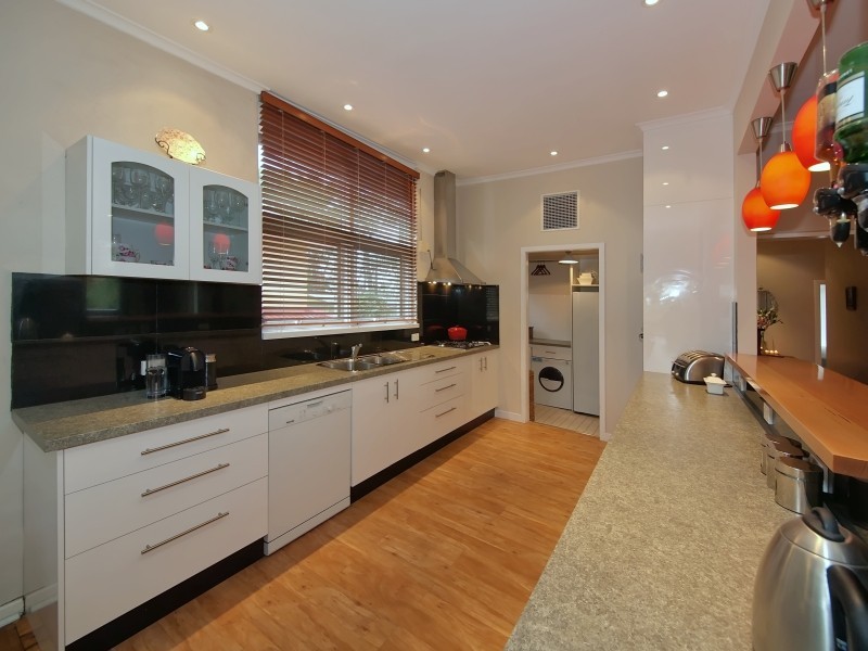 98 Sheoak Road, Crafers West SA 5152