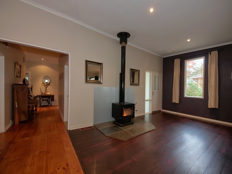 98 Sheoak Road, Crafers West SA 5152
