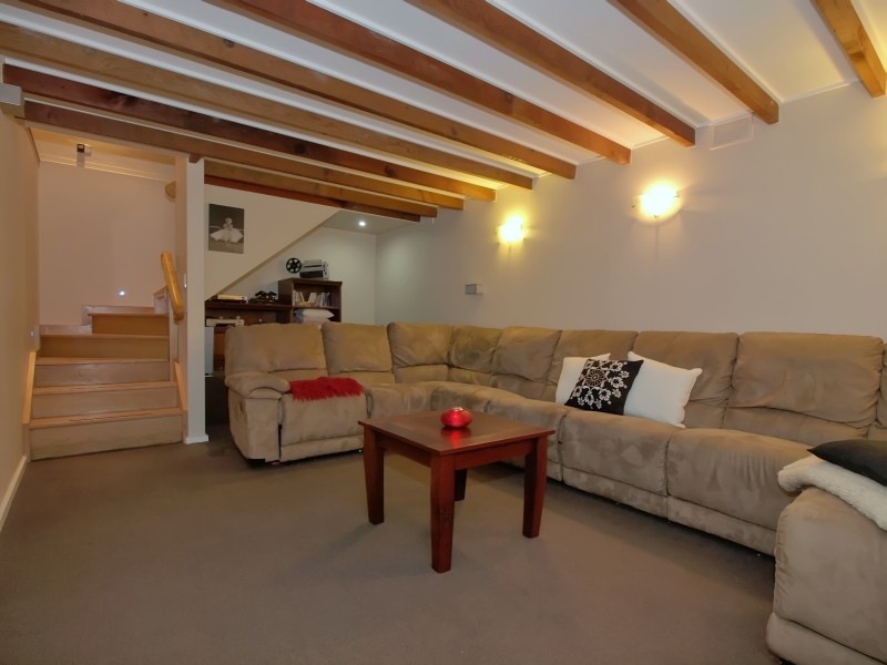 98 Sheoak Road, Crafers West SA 5152